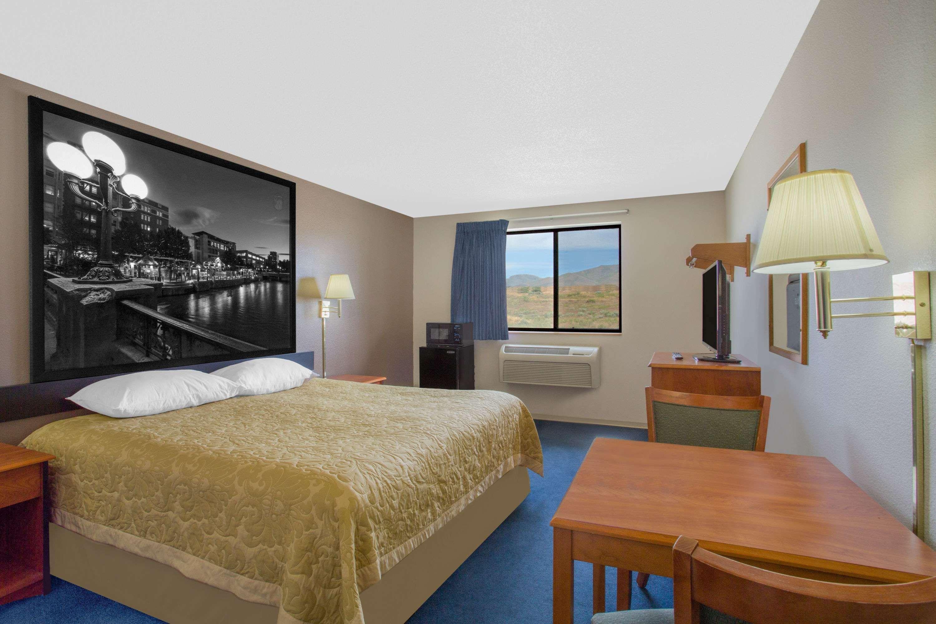 Super 8 By Wyndham Winnemucca Nv Esterno foto
