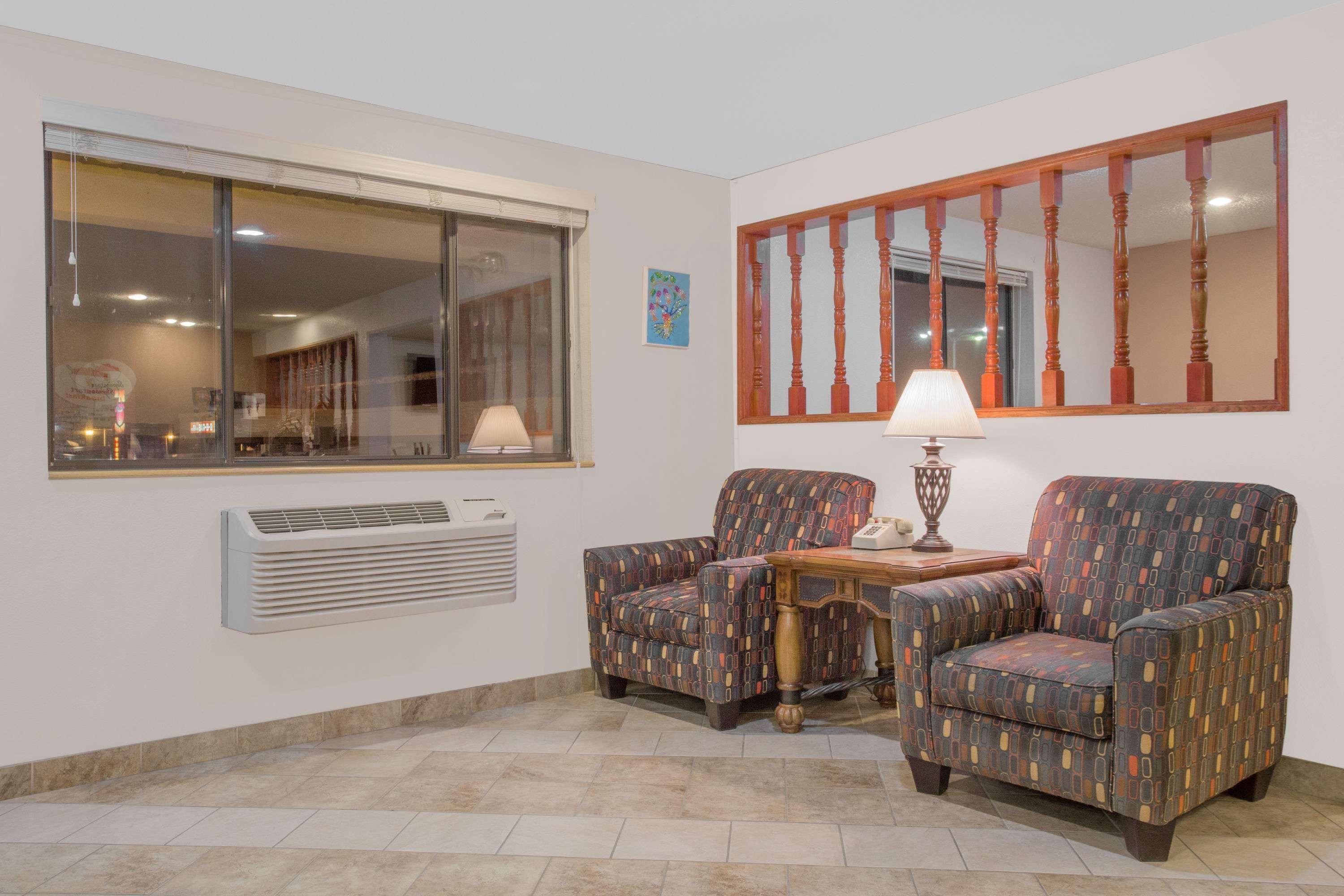 Super 8 By Wyndham Winnemucca Nv Esterno foto