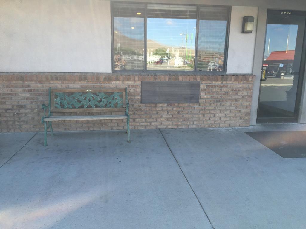 Super 8 By Wyndham Winnemucca Nv Esterno foto